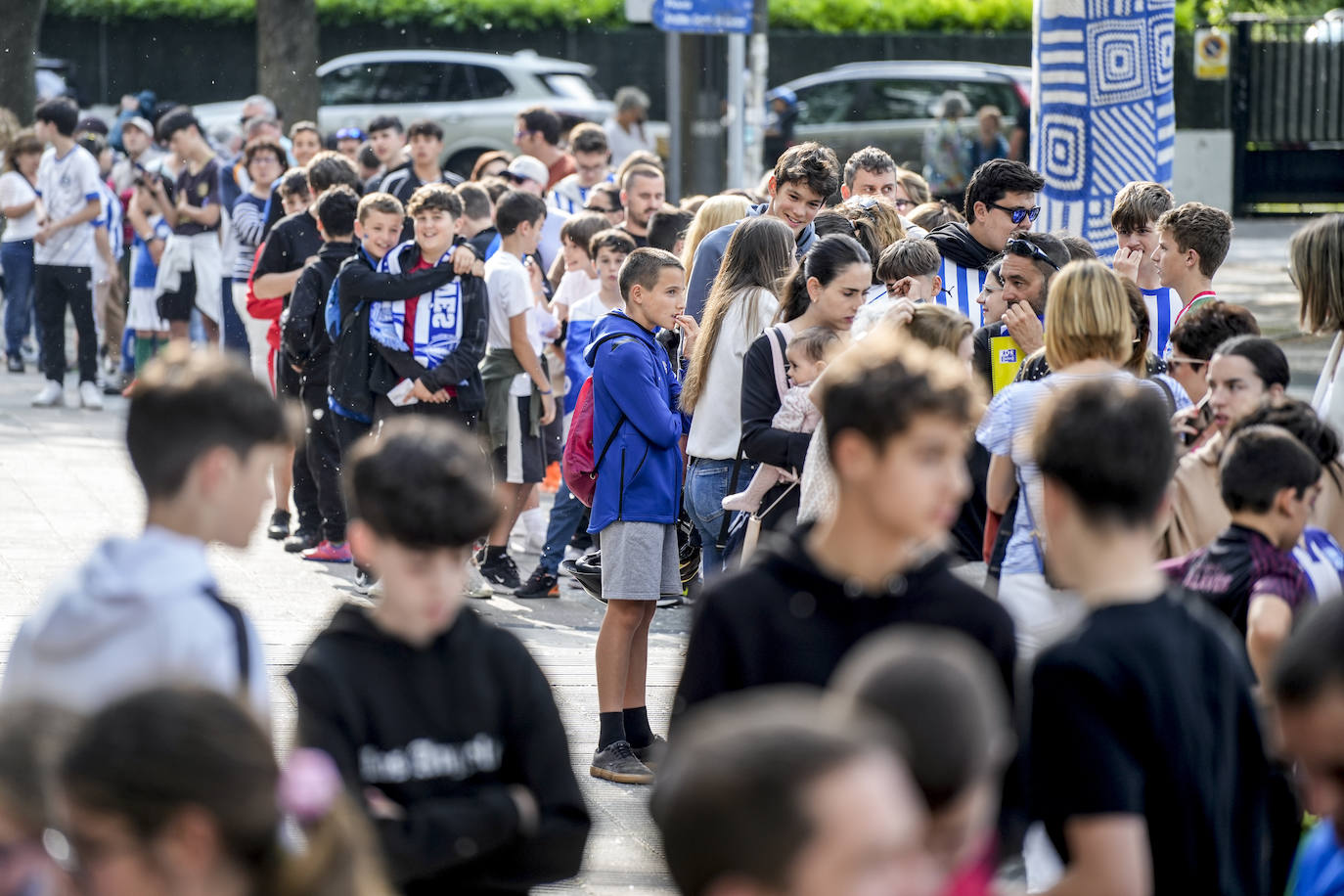 La afición apoya al Alavés en Mendizorroza