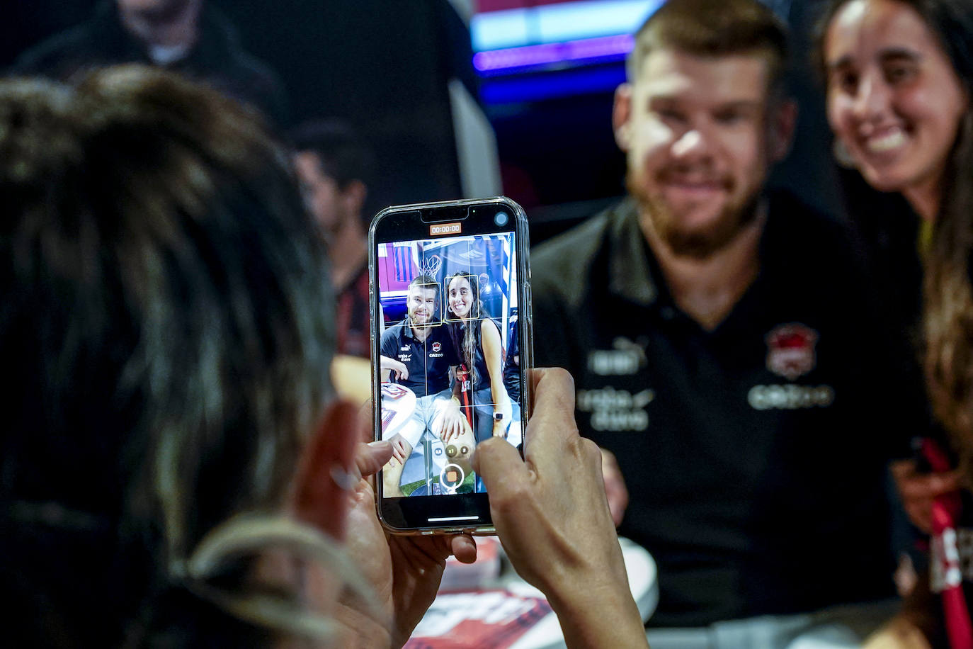 Las mejores fotos de la firma de autógrafos del Baskonia