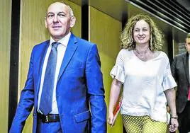 El ejecutivo del peneuvista Ramiro González y la socialista Cristina González ya no contará con mayoría absoluta.
