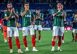 Caras apenadas de Luis Rioja, Sedlar y Miguel en el Coliseum de Getafe.