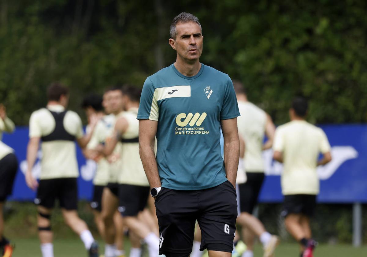 Gaizka Garitano, durante el entrenamiento del jueves.