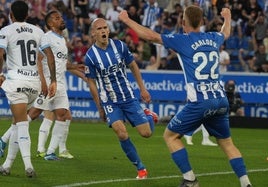 El Alavés celebra en el último suspiro un punto de calidad