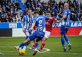 El 1x1 del Alavés-Las Palmas: buen partido de Gorosabel. Y tú, ¿quién crees que ha destacado?