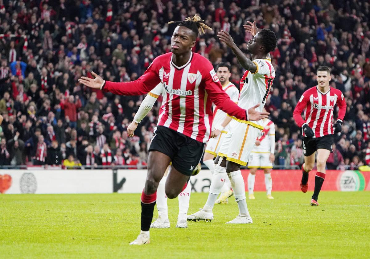 Nico Williams celebra el cuarto y último gol de la tarde.