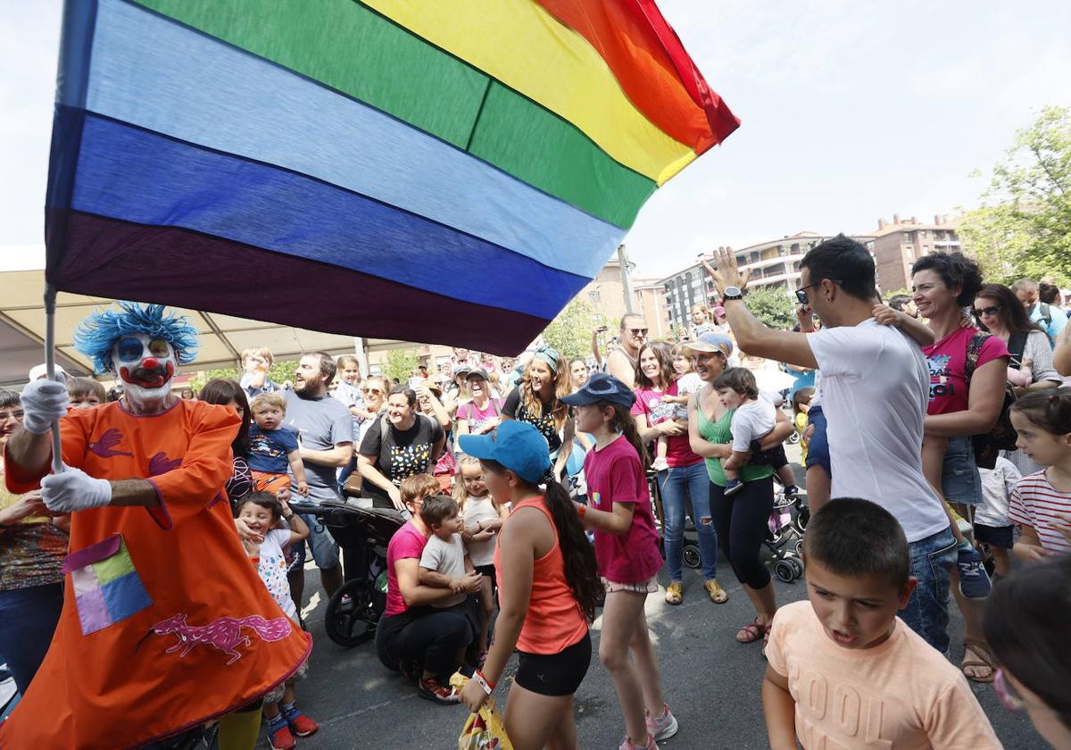 Cientos de personas han acudido a la fiesta.