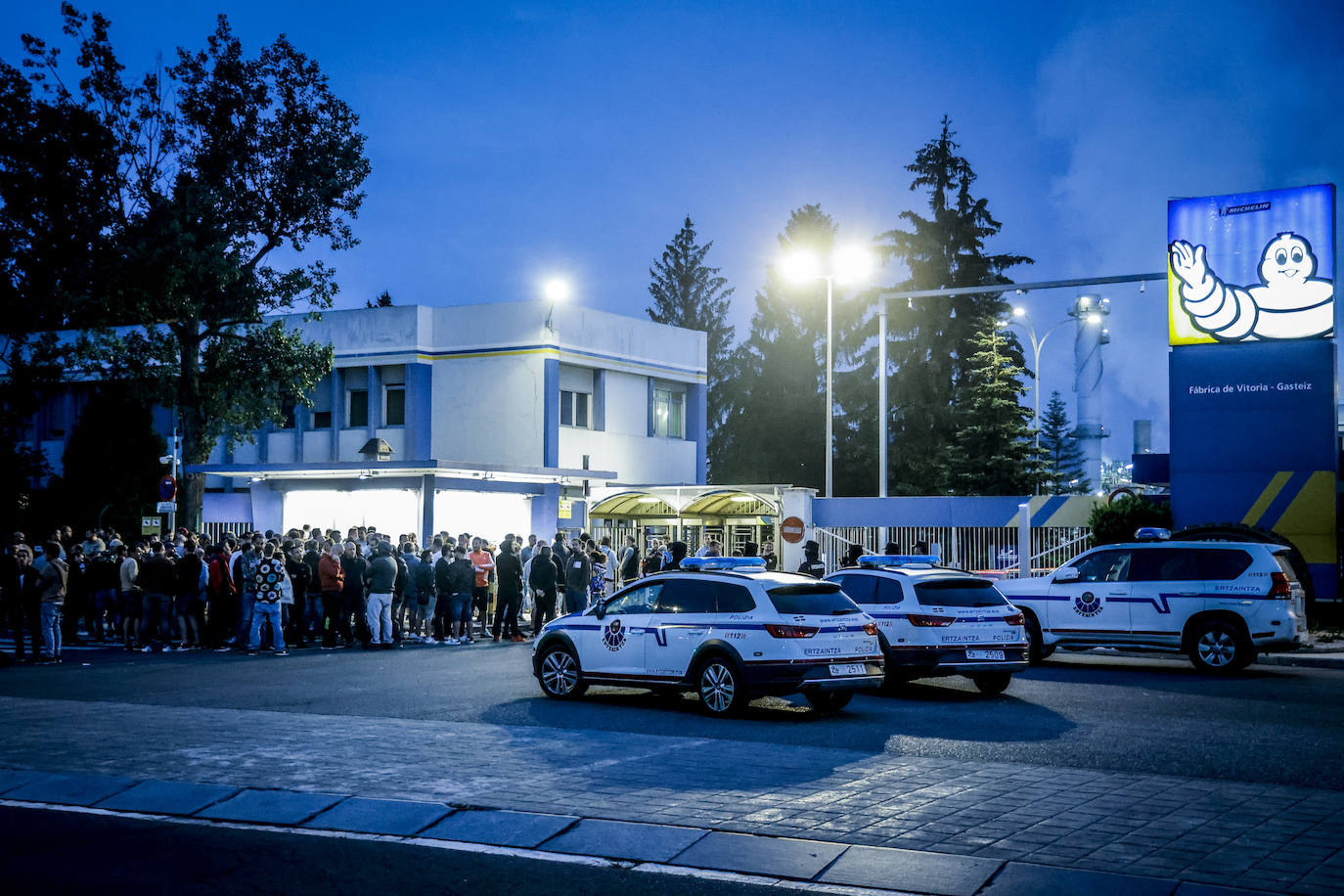 Primera jornada de huelga en la fábrica de Michelin en Vitoria