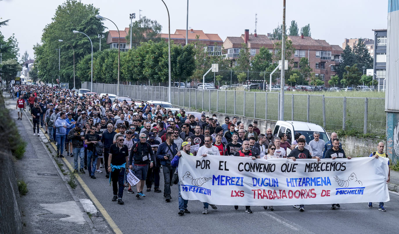 Primera jornada de huelga en la fábrica de Michelin en Vitoria