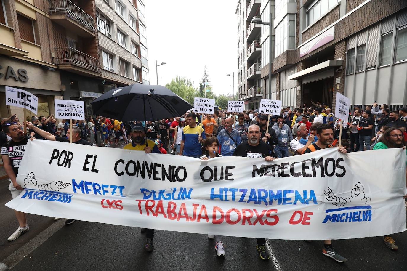 Primera jornada de huelga en la fábrica de Michelin en Vitoria