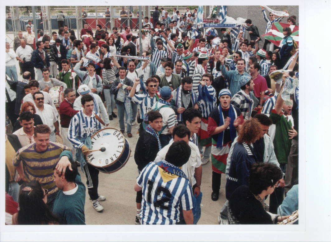 Imagen secundaria 2 - Las memorias de los play off en Mendizorroza