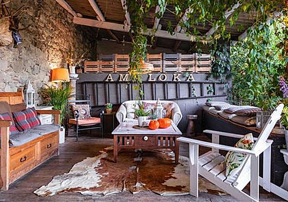 La casa es un caserío trucense del siglo XVI rehabilitado con mimo y paciencia.