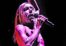 El torso desnudo. Iggy, durante una actuación de hace cuatro años en Santiago de Compostela.