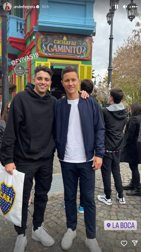 (06/06/2023) Ander Herrera ha elegido Buenos Aires para pasar sus primeros días de vacaciones. El futbolista del Athletic ha aprovechado para visitar a Francisco Vivas, hijo de Claudio Vivas, ayudante de Marcelo Bielsa durante su etapa en Bilbao.