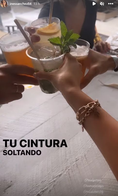 (13/06/2023) Raúl y su mujer Inés Sánchez disfrutando de unos mojitos.