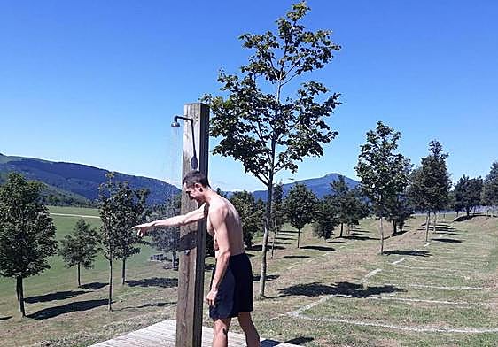 Una de las duchas del monte Arraiz.