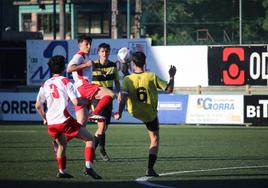 Imagen del partido disputado ayer entre el Lakua y el Betoño.