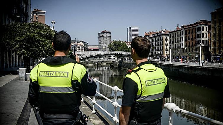 La Policía Municipal de Bilbao detiene al presunto autor de dos intentos de homicidio en Marsella
