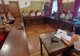 Imagen de la última sesión plenaria del Ayunatmiento de Gernika, celebrada el miércoles, previa a la constitución del nuevo Consistorio local.