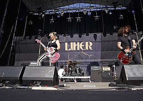 Imagen secundaria 1 - La llama del Azkena prende con Liher