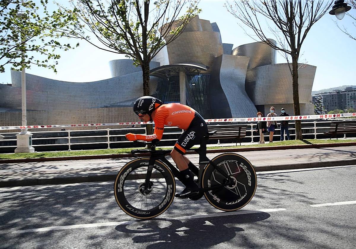 El corredor de Euskaltel-Euskadi, en una contrarreloj de la Itzulia de 2021.