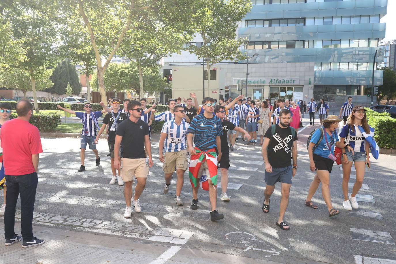 Las mejores fotos de Vitoria y Valencia en la previa del Levante-Alavés