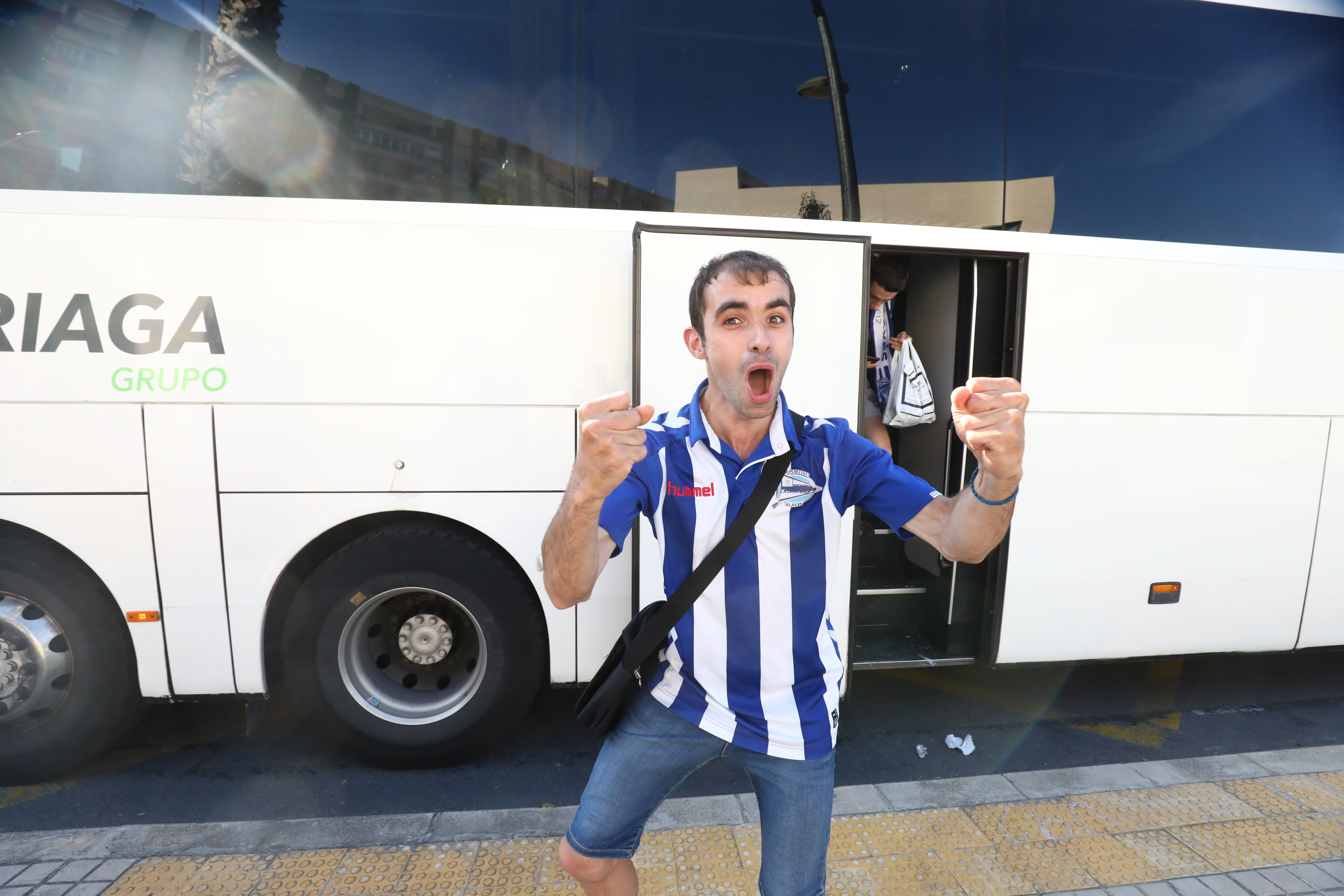 Las mejores fotos de Vitoria y Valencia en la previa del Levante-Alavés