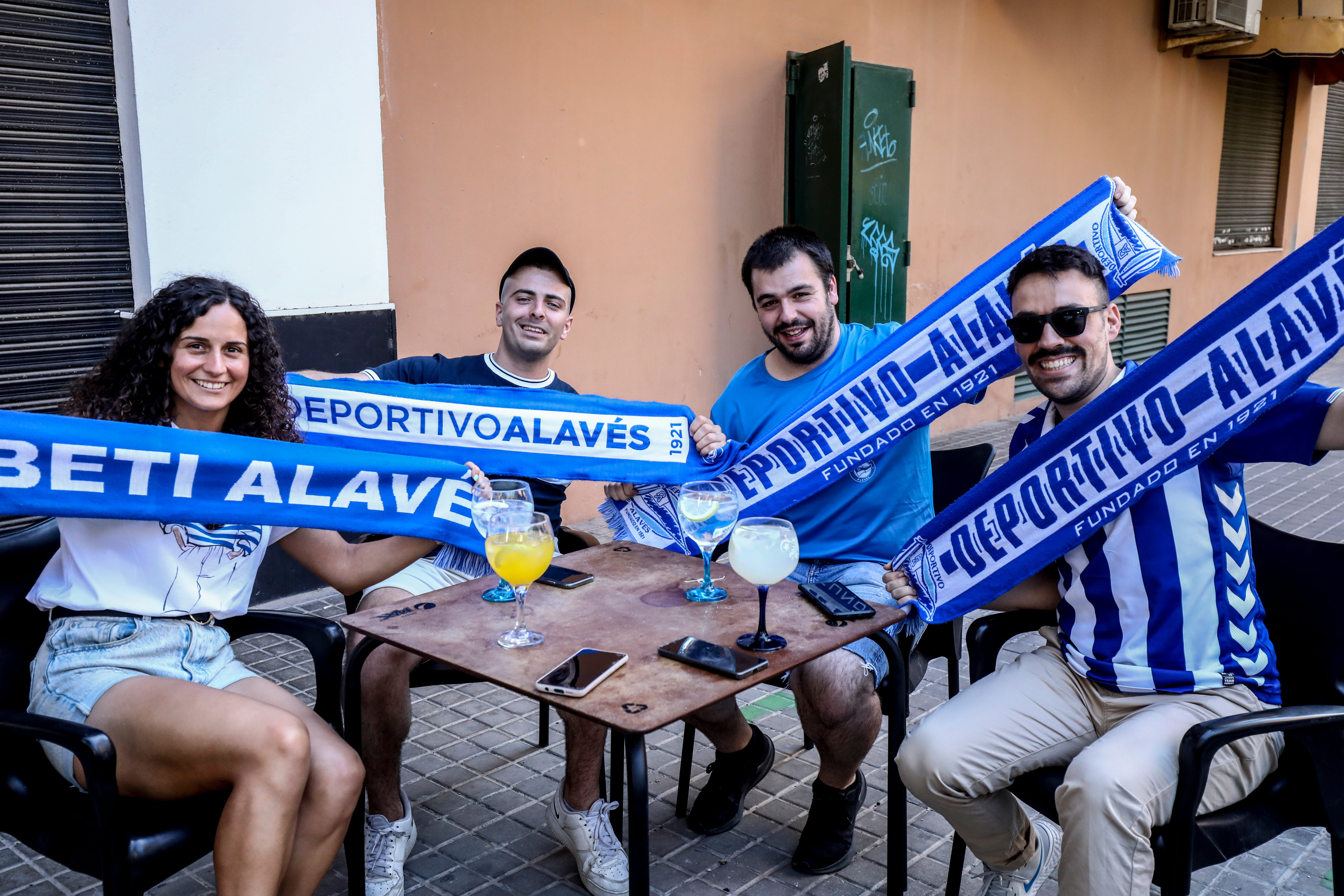 Las mejores fotos de Vitoria y Valencia en la previa del Levante-Alavés