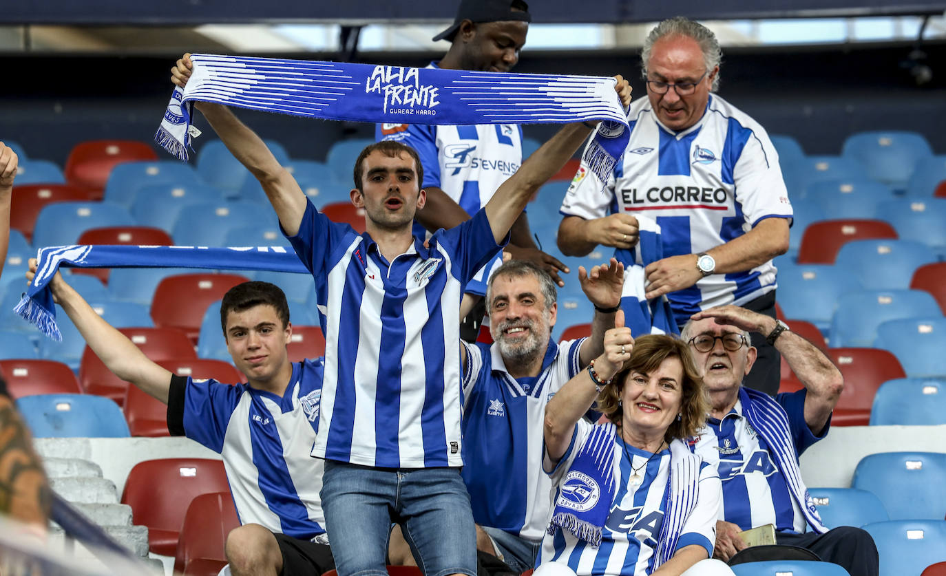 Las mejores fotos de Vitoria y Valencia en la previa del Levante-Alavés