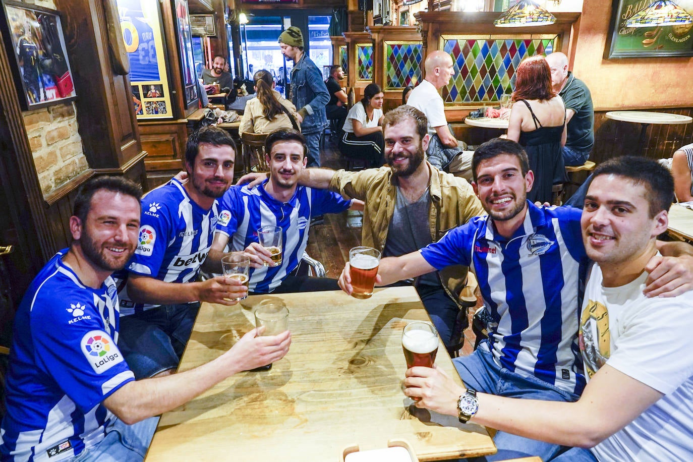 Las mejores fotos de Vitoria y Valencia en la previa del Levante-Alavés