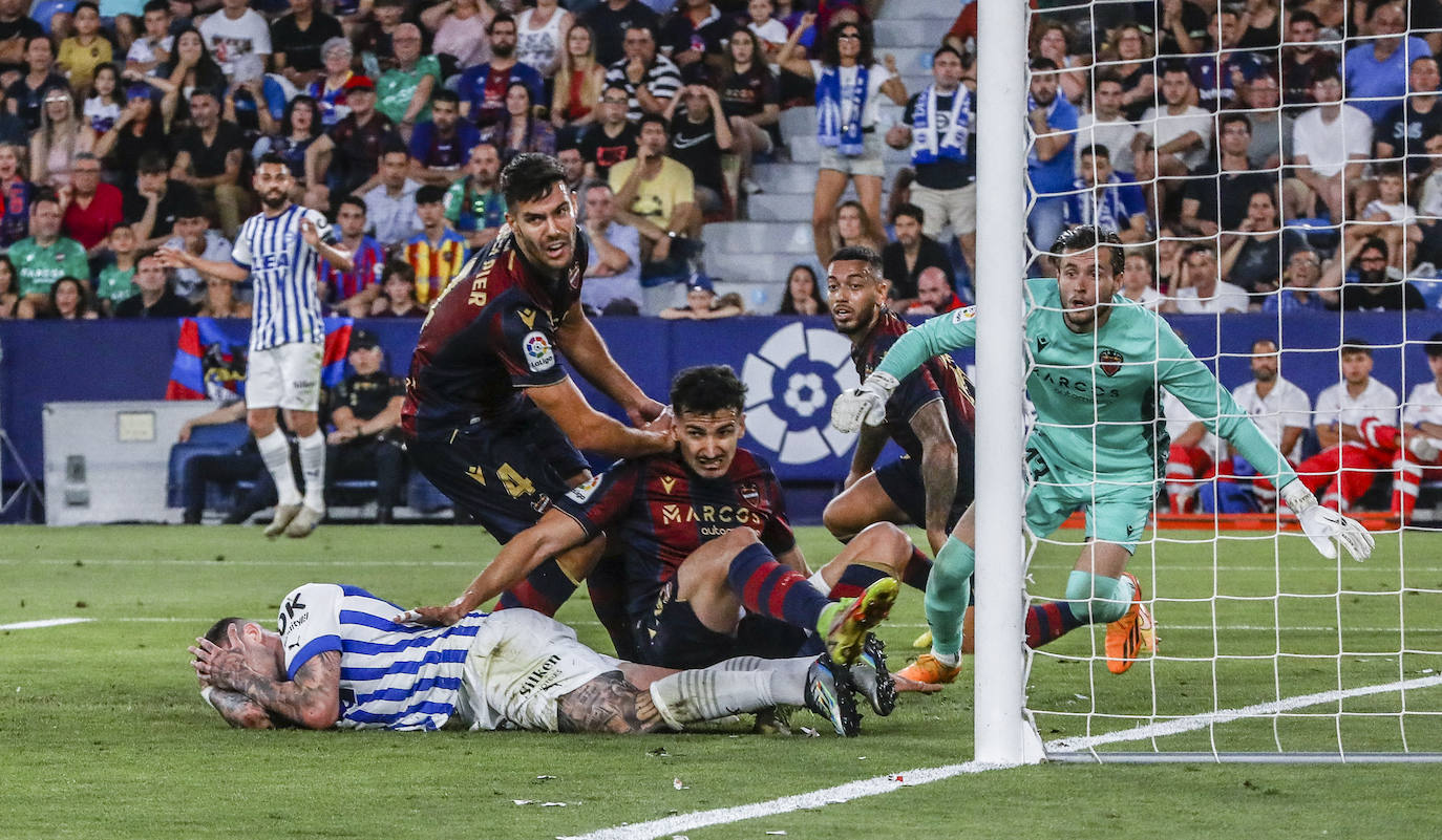 Las mejores fotos del Levante - Alavés