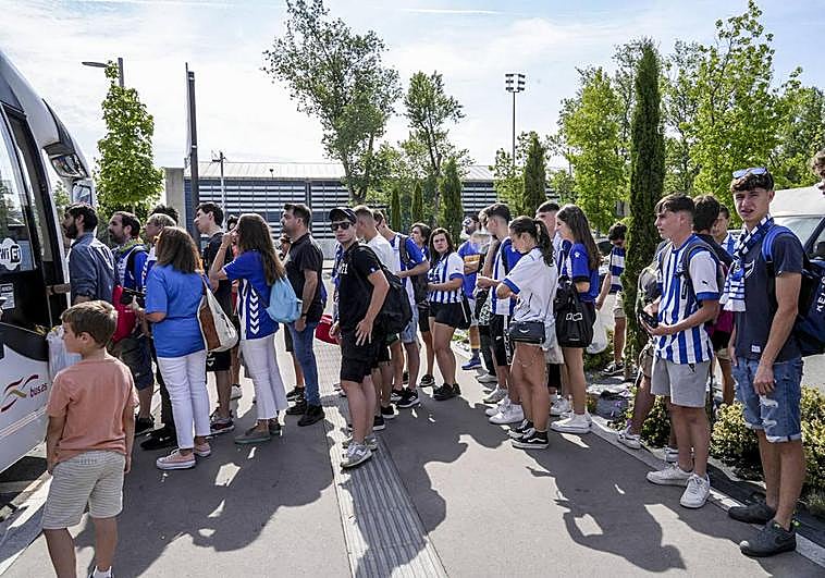 La caravana albiazul ya está en Valencia: «Vamos a ascender»