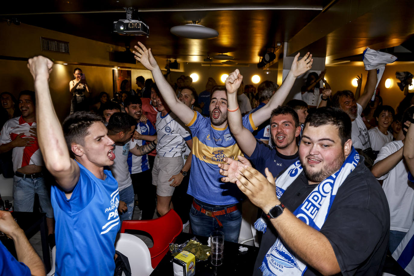 Las mejores fotos de la celebración del ascenso del Alavés en Vitoria