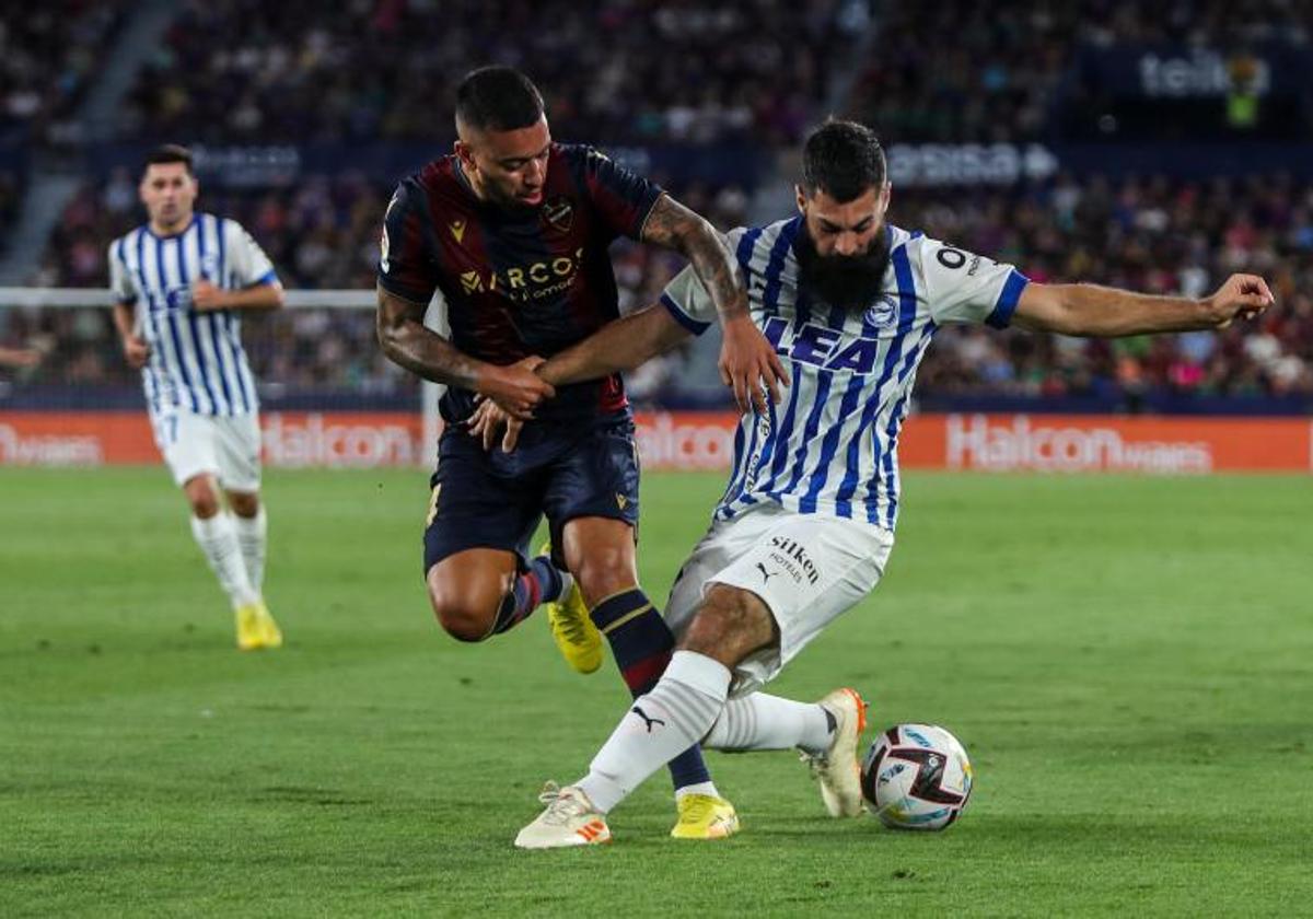 La obra final de Villalibre: el gol del ascenso del Alavés