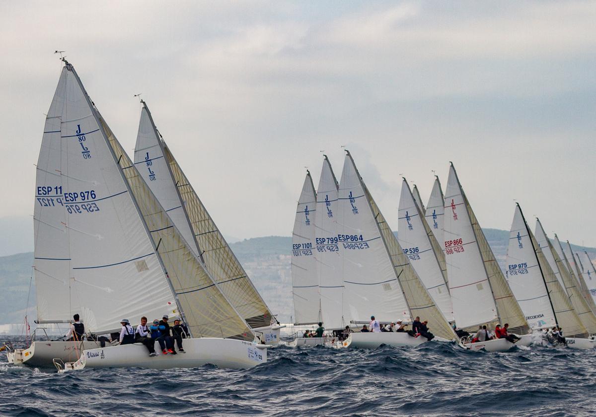 El Dorsia Covirán se apunta en el Abra un emocionante Campeonato de España-Lurauto J80 de vela