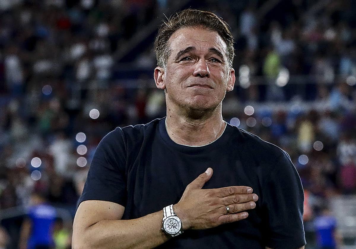 A Luis García se le han saltado las lágrimas.