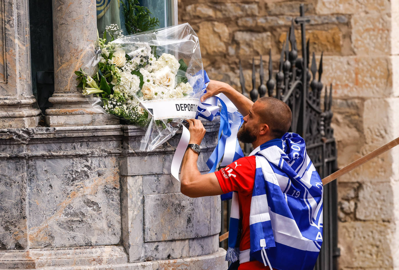 La celebración del ascenso desde el autobús del Alavés