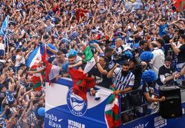Directo | El Alavés celebra el ascenso a Primera en la Virgen Blanca