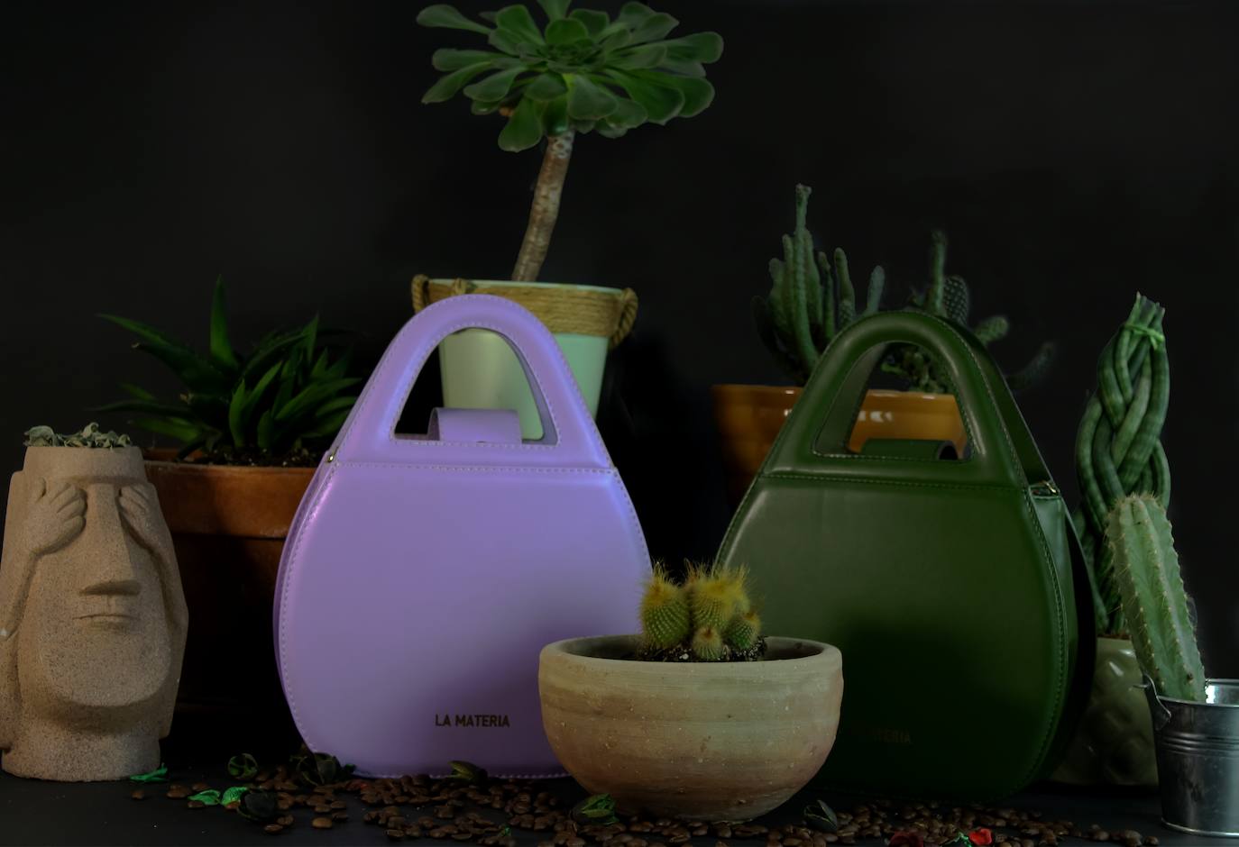 Los bolsos de piel de cactus creados por una madre e hija vizcaínas que llegan a EE UU