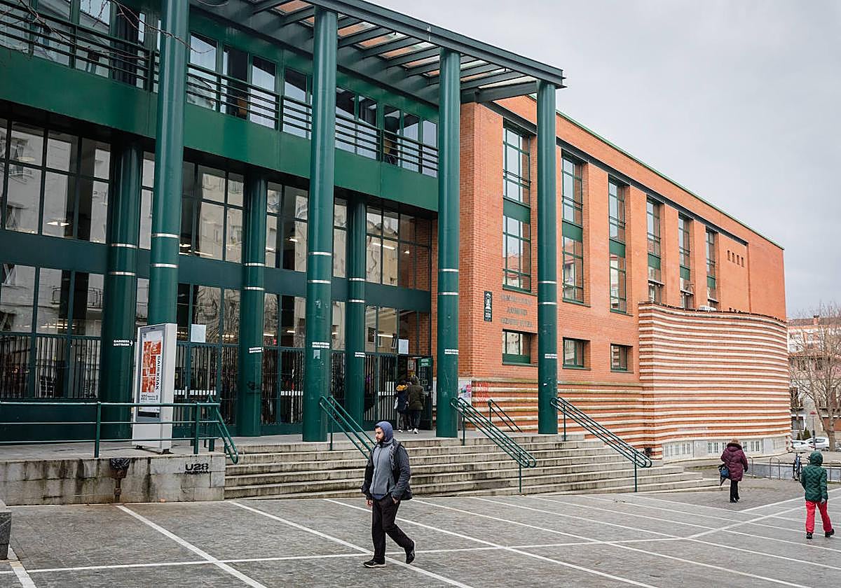 Plaza Sefarad en el barrio de Judimendi.