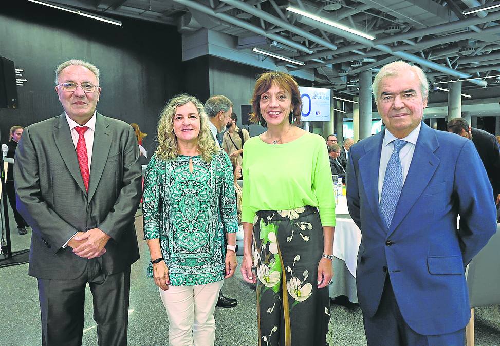José Antonio Jainaga, Isabel Busto, Eva Ferreira y José María Bergareche. 