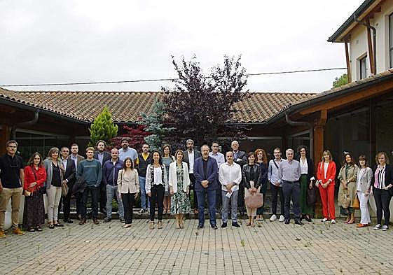 Foto de familia de los galardonados.