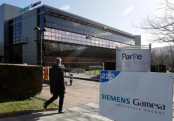 Continúa la sangría en Bolsa de Siemens Energy tras anunciar más pérdidas en Gamesa