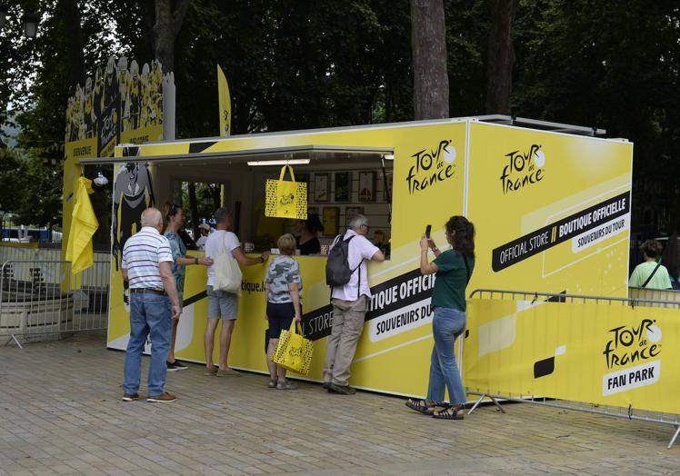 EL CORREO, presente en el Fan Park del Tour de Francia en El Arenal