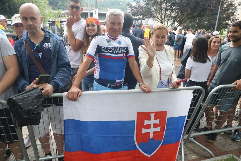 Bilbao descorcha la fiesta del Tour con la presentacion de equipos