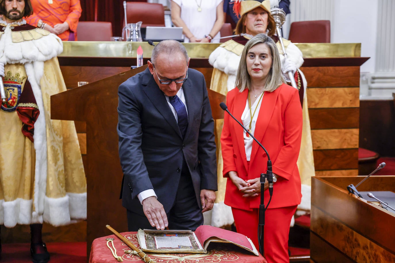 Las Juntas Generales de Álava celebran el pleno de investidura del jeltzale Ramiro González