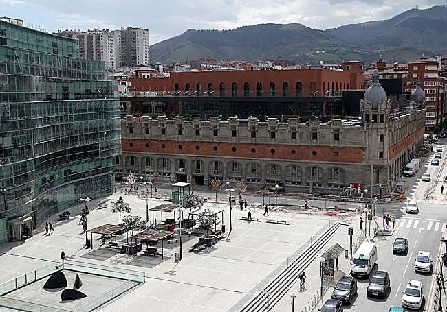 Plaza Bizkaia.