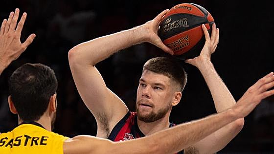 El Baskonia deja a Kurucs y Giedraitis fuera del tanteo