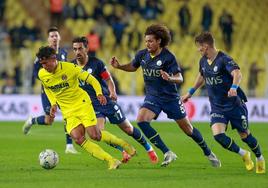 Quintero, durante el choque del conjunto amarillo ante el Fenerbahce del pasado mes de diciembre