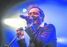 Santi Balmes lleva 25 años al frente de la banda catalana Love of Lesbian.