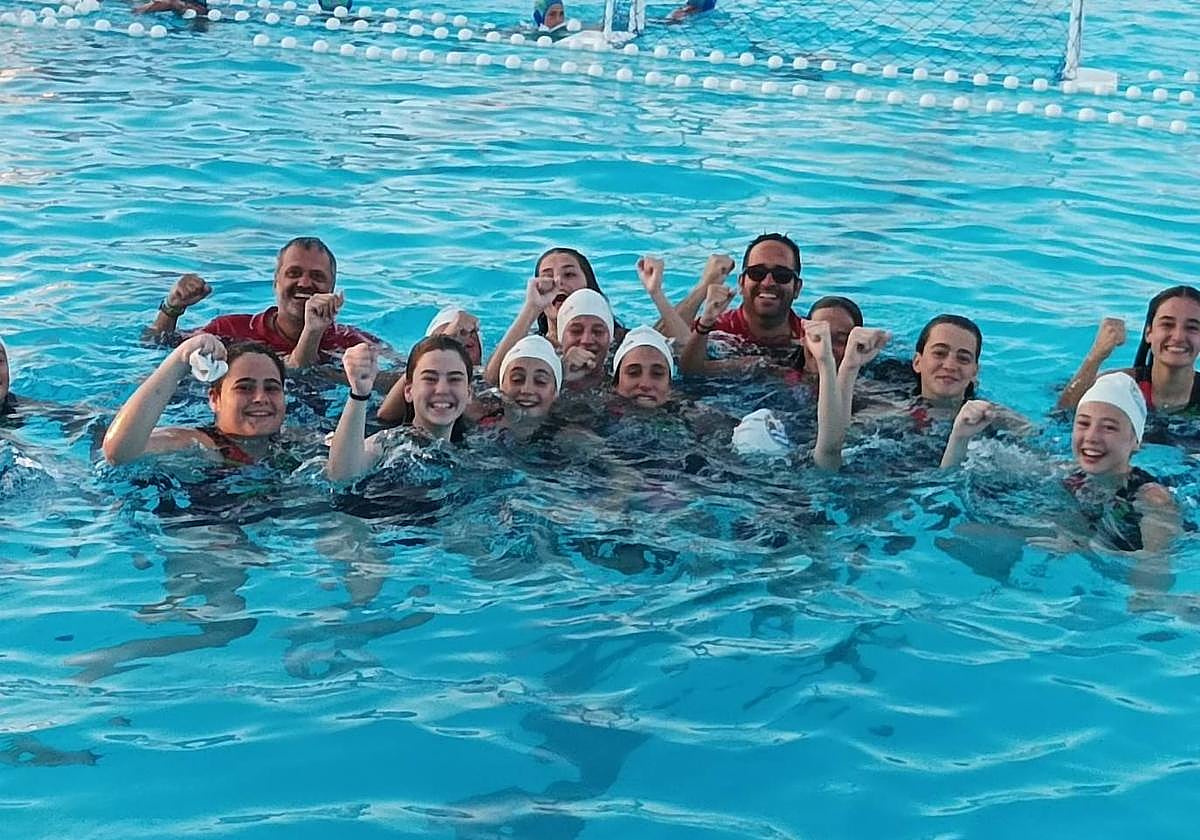 La selección de Euskadi femenina infantil gana un torneo en Grecia