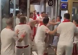 Brutal pelea en Sanfermines que acaba con un hombre inconsciente